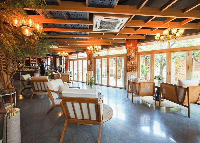 Sanae\' Oldtown Hotel